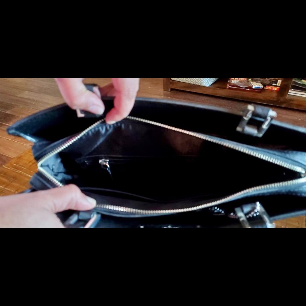 Calvin Klein Blue/White/Black striped shoulder bag - Picture 2 of 9